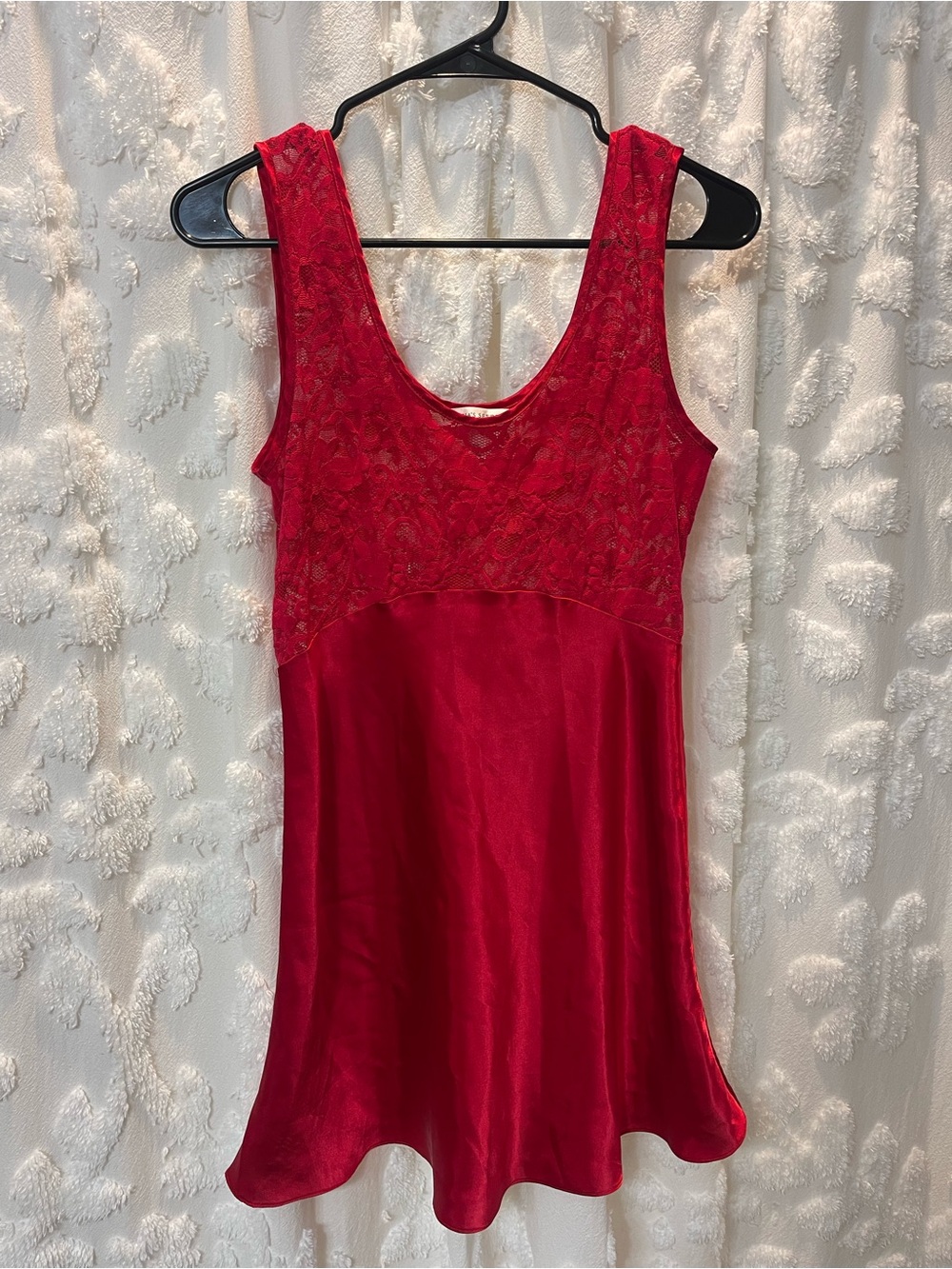 Vintage 1990s Victoria's Secret red lace slip dress